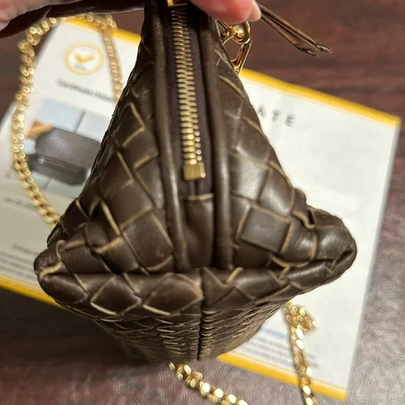 Bottega Veneta pouch conversion Authentic - Picture 3 of 8